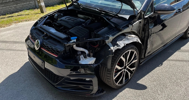Volkswagen Golf cena 57500 przebieg: 81964, rok produkcji 2017 z Dębica małe 121